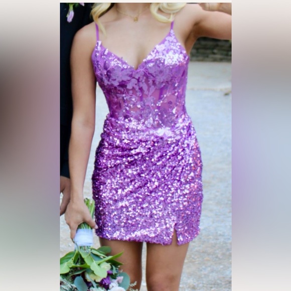 Elegant Purple Sequin Dress - Picture 1 of 3